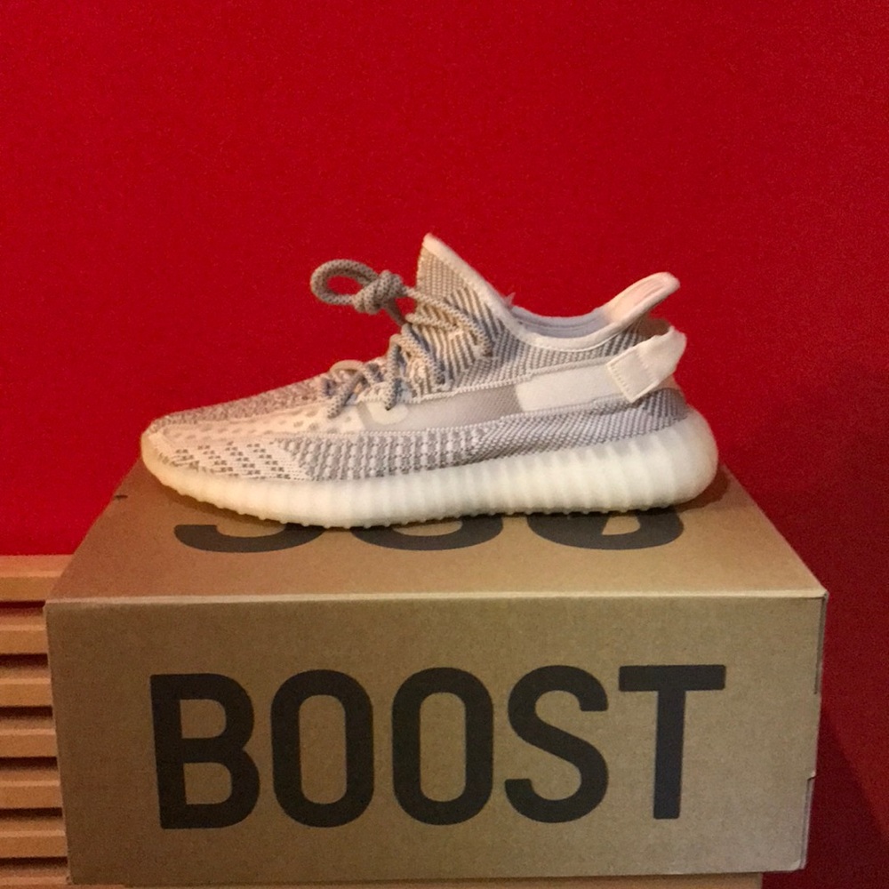 Adidas Yeezy Boost 350 V2 “Static” (SIZE 9.5)